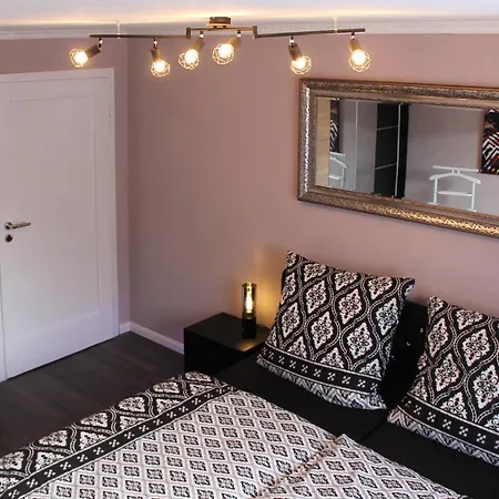 Am Turm Apartamento Schonau (Rhein-Neckar-Kreis)